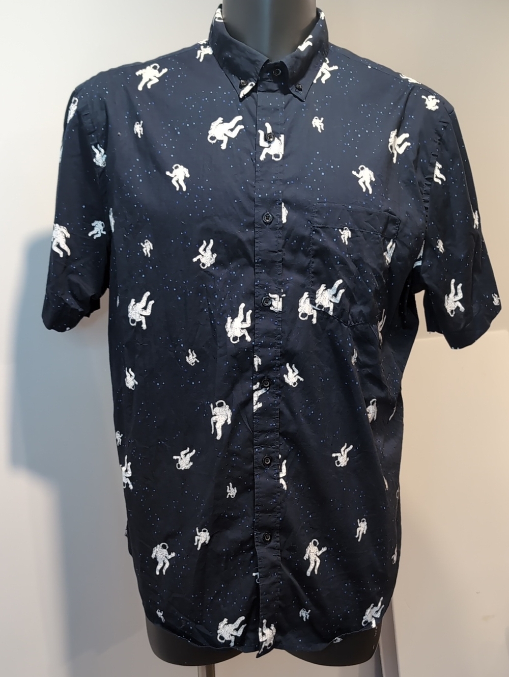 Old Navy Navy Astronaut Print Short-Sleeve Button-Up Shirt XL Slim Fit